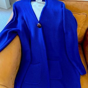 Coat/ sweater,3/4 length.